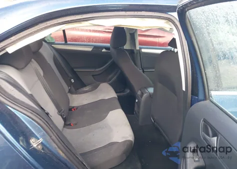 2017 Volkswagen Jetta 1.4T S z USA, uszkodzony, nr VIN 3VW2B7AJ5HM275307